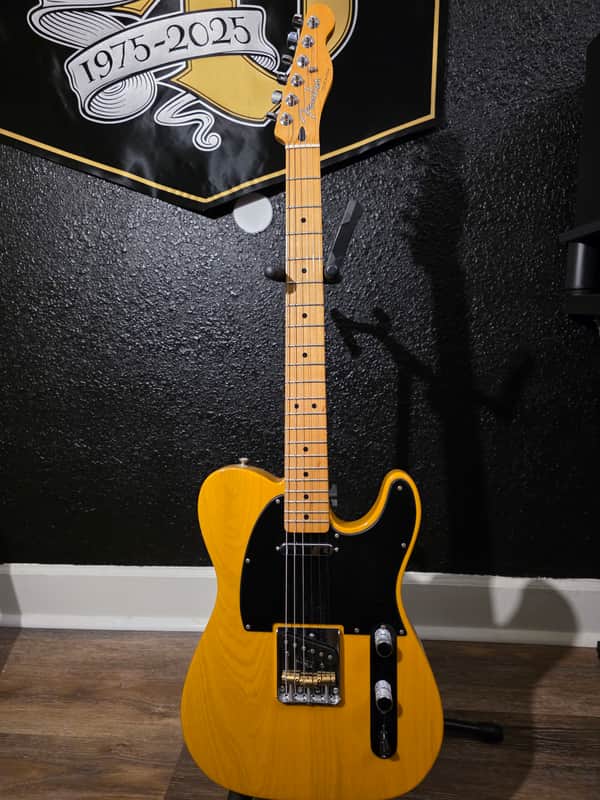 Fender Special Edition Deluxe Ash Telecaster W/Gator Hardshell Flight Case