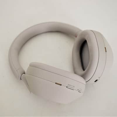 Sony WH-1000XM5 Wireless Noise-Canceling Over-the-Ear Headphones - Silver image 5