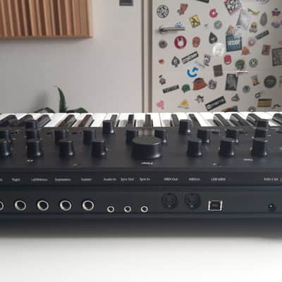 Modal Electronics Argon8 8 Voice 37-Key Wavetable Synthesizer 2020 - Grey image 2