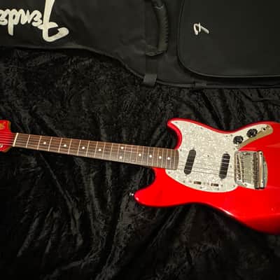 Fender Japan MG-69 MH 2010-2012 - Candy Apple Red image 2