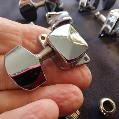 Unbranded 3 by 3 Vintage Closed Tuning Machine Heads. Screws, Ferrules 1970s? - Chrome image 3
