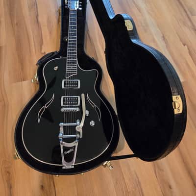 Taylor T3/B 2009 - Present - Black image 2