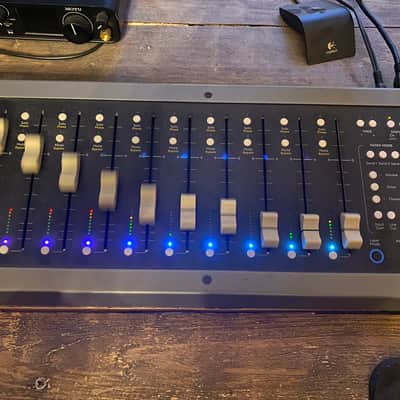Softube Console 1 MK2 mixing system image 5