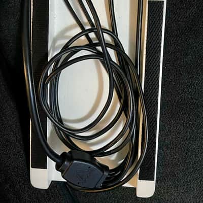 Apogee Duet for iPad, iPhone & Mac (Duet iOS) w/ Box, Lightning Cable, Cases & Mount image 4