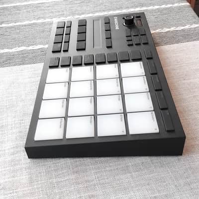 Native Instruments Maschine Mikro MKIII, with software image 6
