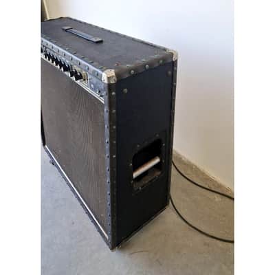 Roland Jazz Chorus 160 - Guitar Amplifiers - Good w/ wheels on image 8