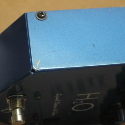 used Visual Sound H2O V1 (with cursive V) Liquid Chorus & Echo early 2000s + battery, strings, and a new set of rubber FEET (NO box / NO paperwork) image 22