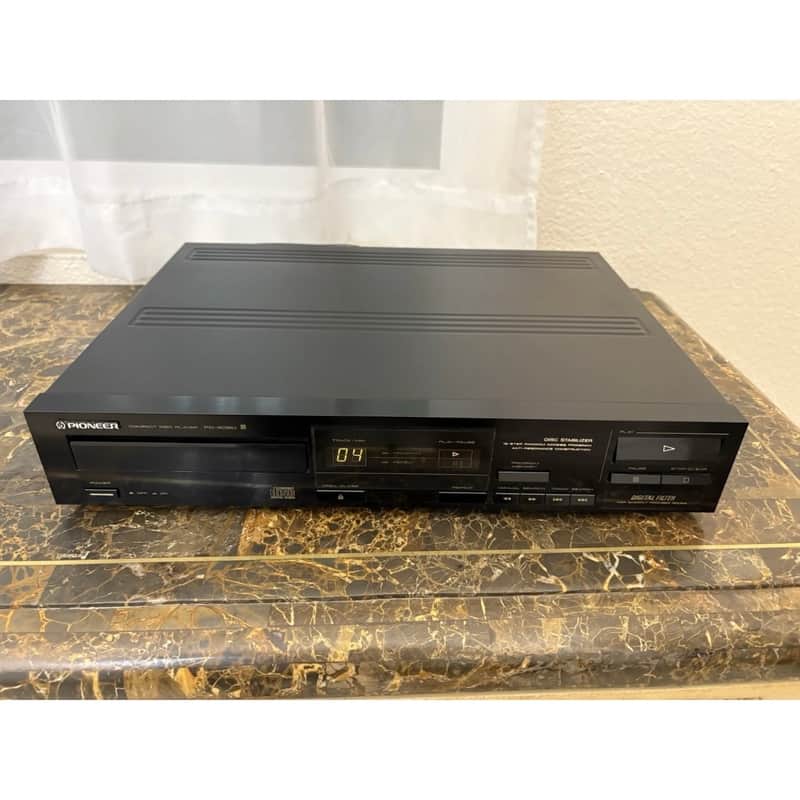 Vintage 1987 Pioneer PD 4050 Single CD Player Tested, Working. Made In Japan. Vintage 1987 Pioneer PD 4050 Single CD Player Tested, Working. Made In Japan.