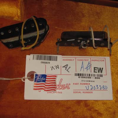Fender Telecaster 2011 black with white binding image 6