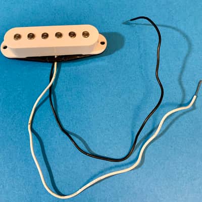 Squier Bullet Single Coil Pickup, NEEDS REPAIR, with Screws and Springs image 4