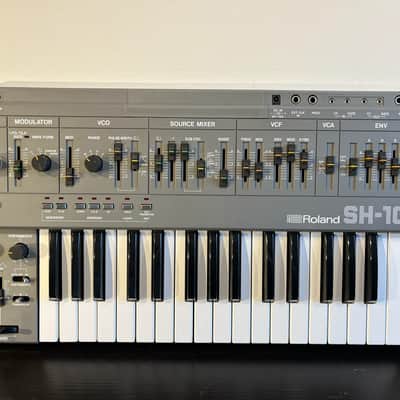Roland SH-101 [Gray - 1982] - MINT and Pro-Serviced!