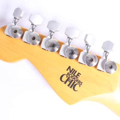 Fender / Nile Rodgers Hitmaker Stratocaster®, Maple Fingerboard, Olympic White Secondhand! [119292] image 4