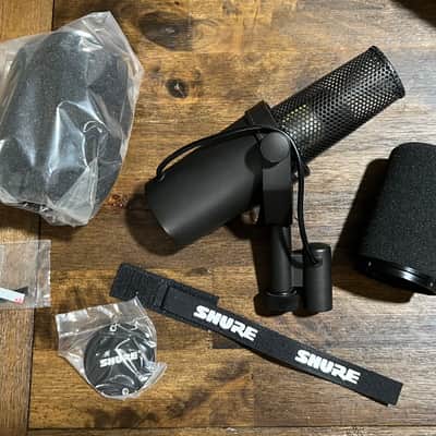 Shure SM7B Genuine Cardioid Dynamic Microphone 2001 - Present - Black image 3