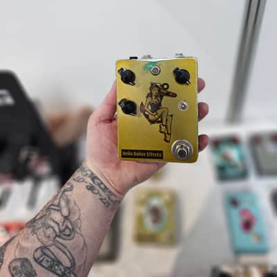 Hello Sailor Effects ShipWreck - Goldtop nitrocellulose lacquer image 11