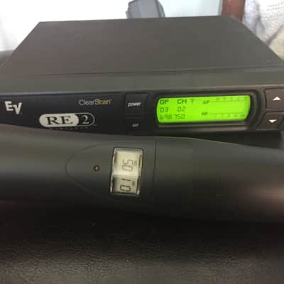 Electro-Voice EV Clear Scan RE2 Wireless Microphone System - ND767a Mic image 1