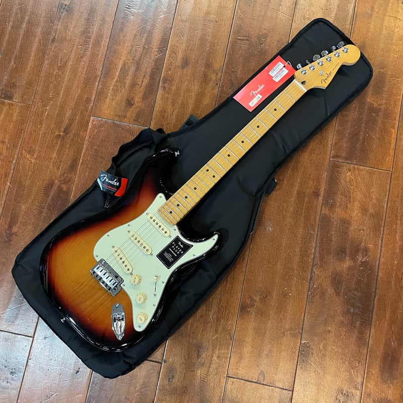 Fender Player Plus Stratocaster MN 3-Tone Sunburst MX21137305 8Lb 8.7 oz image 1
