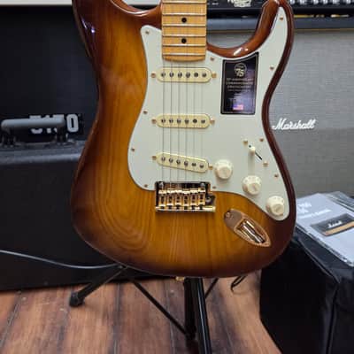 Fender 75th Anniversary Commemorative Stratocaster 2021 - 2-Color Bourbon Burst image 2