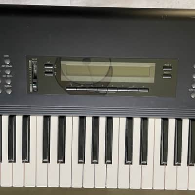 Korg M1 61-Key Synth Music Workstation 1990s - Black image 4