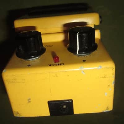 1981 BOSS OD-1 Long Dash Metal Screw Yellow image 4