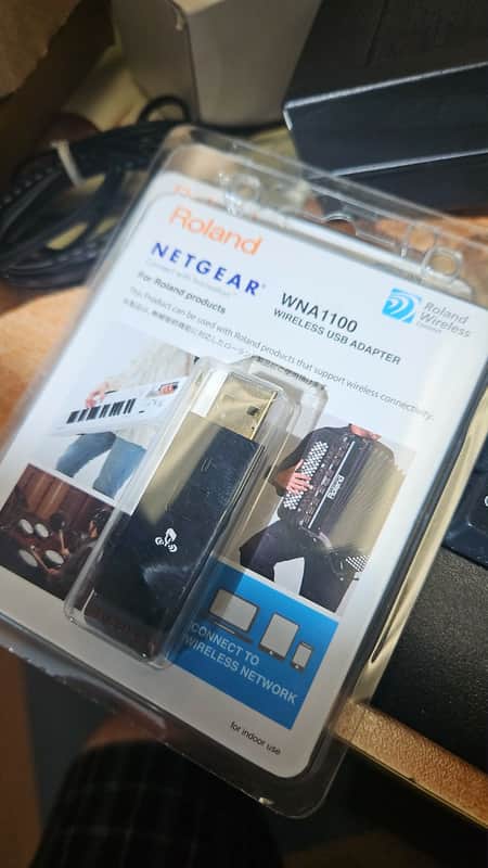 ROLAND WNA 1100 BY NETGEAR USB WIRELESS INTERNET ADAPTER Bild 1