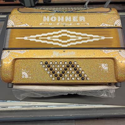 Hohner Anacleto Latino III 48 Bass 5 Switch Piano Accordion-Gold image 4