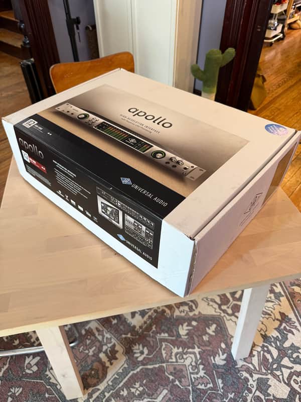 Universal Audio Apollo 8 QUAD Thunderbolt 2 Audio Interface 2010s - Black image 1