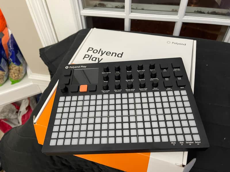 Polyend Play Sample-Based MIDI Groovebox 2022-2023 - Black (Not Play+) image 1