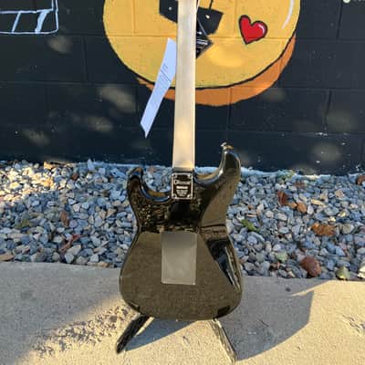 Charvel Pro-Mod So-Cal Style 1 HH FR E, Ebony Fingerboard, Three-Tone Sunburst image 5
