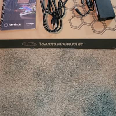 Lumatone 280 key Isomorphic Keyboard – Excellent Condition – Original Box, Kickstand & Manual image 6