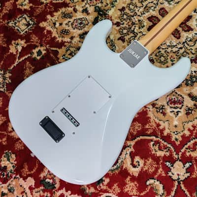 *NEW IN BOX* 2026 Fender Japan Artist Series, Limited Edition JUKJAE Stratocaster Baggy Olympic White, Fender Flagship Tokyo Store Exclusivity 🔥 image 18