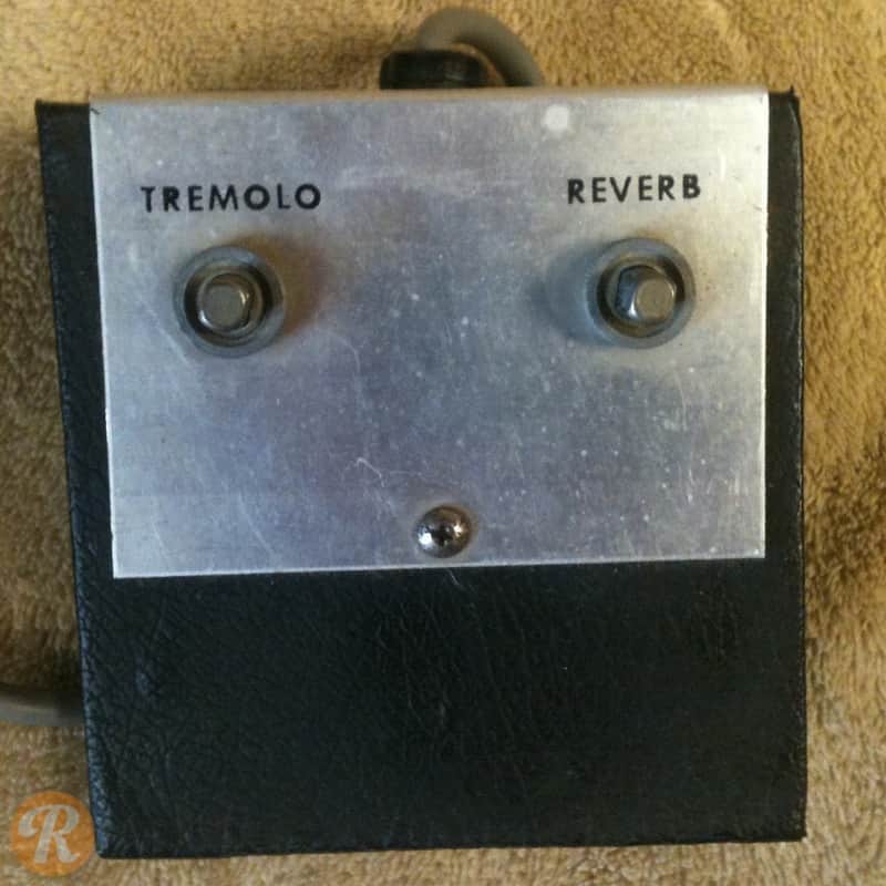 Silvertone Model 1464 Solid State 100 2x12 Piggyback image 3