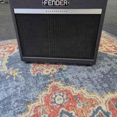 Used Fender Bassbreaker 15 guitar amplifier image 1
