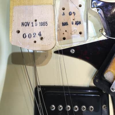 Mosrite Ventures Model 1965 Pearl White image 17