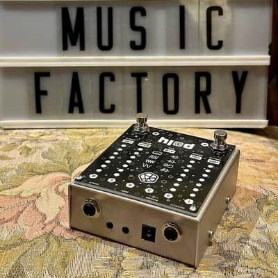 Poly Effects FLAT V Josh Smith Signature Guitar Preamp image 8