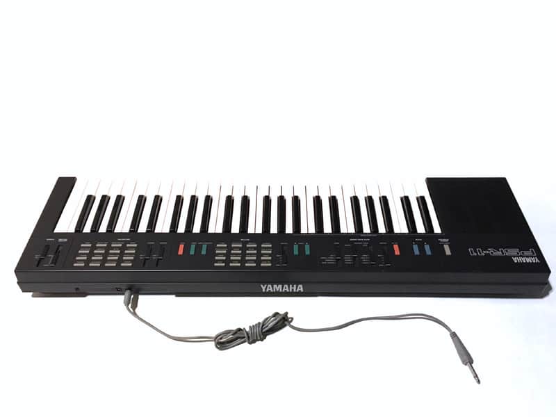 Vintage YAMAHA PSR-11 PSR11 FM OP Portatone Analog Synthesizer