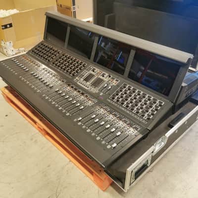 Avid Venue S6L-32D-192 with Stage 64 (96k ex VAT) image 3