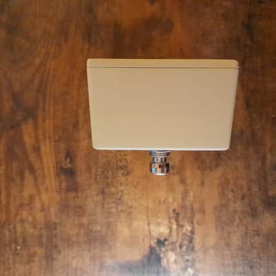 Walrus Audio Eons Five-State Fuzz 2022 - Present - Sandy Tan / Goat Graphic image 6