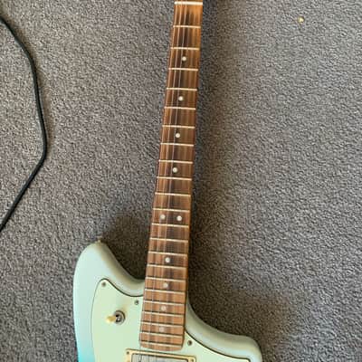 Fender Player Plus Meteora HH 2022 - Present - Belair Blue image 5