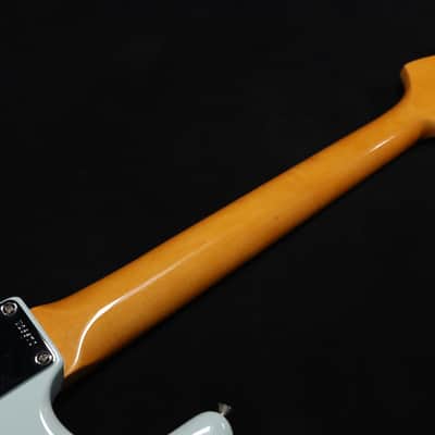 Fender American Vintage 1965 Stratocaster Round-Lam Rosewood Fingerboard Sonic Blue 670 image 6