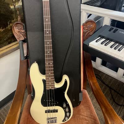 2017 USA Fender American Elite Precision Bass Guitar RW OWT With Original Case image 2