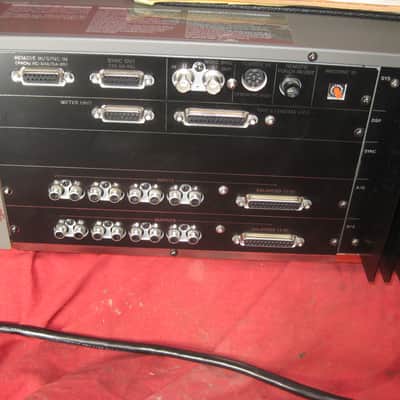 Tascam DA-88 8 Channel DAT Professional multitrack Recorder Rack Mounted image 2