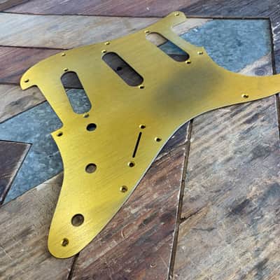Real Life Relics Aged Gold Anodized Pickguard for Fender® Stratocaster® 11 Hole SSS [PGA1] image 2
