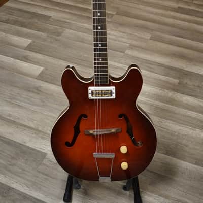 Harmony H53/1 Rocket 1968 - 1971 - Red Sunburst image 2