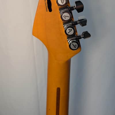 Fender American Ultra Stratocaster with Rosewood Fretboard 2022 Ultraburst image 5