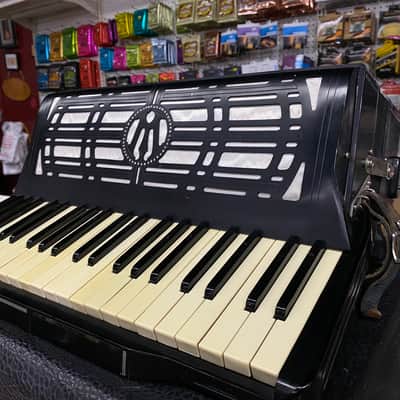 American Made 1930s RARE Wurlitzer Accordion Fully Functional W/Case image 14