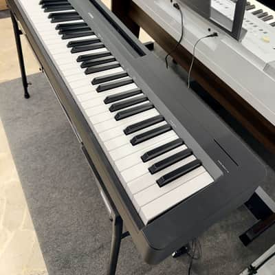 Yamaha P145 image 1