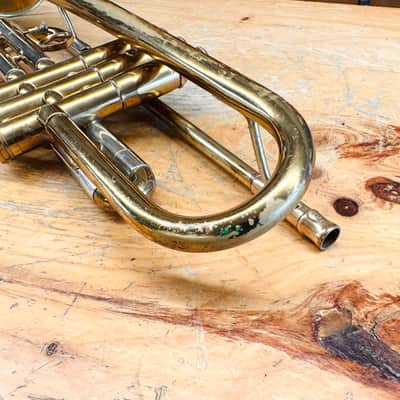 Getzen 300 Series Bb Trumpet w/Case image 10