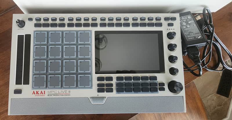 Akai MPC Live III Standalone Sampler / Sequencer 2025 - Present - Black image 1