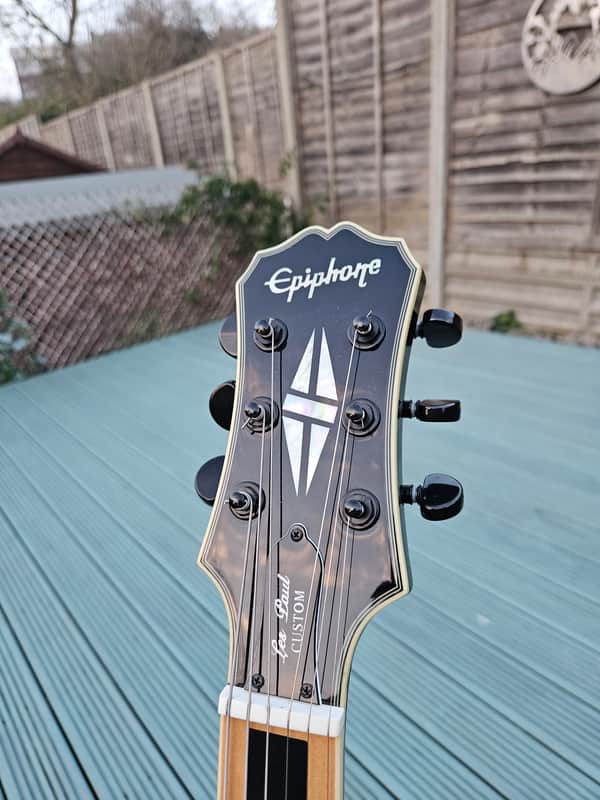 Epiphone Les Paul Custom Maple Fretboard EMG 81/85 Limited Edition