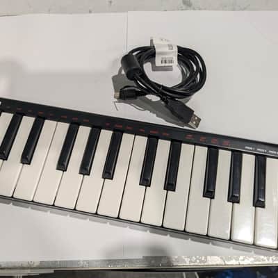 Akai LPK25 2012 - Present - Black image 1